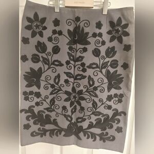 Chloe Gray With Black Floral Pencil Skirt